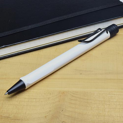 LAMY Safari ボールペン ホワイト・ブラッククリップ